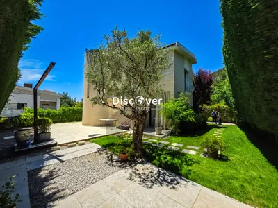 Charming cozy Villa for sale in Baabdat