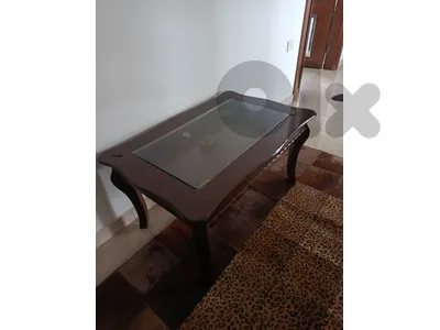 طاولة نص