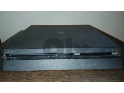 PS4 Slim Original (Sony playstation 4) 2019 (used like new)