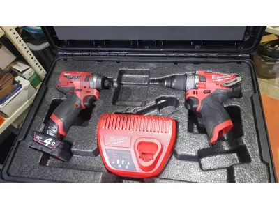 مجموعة أدوات Milwaukee M12 FUEL المكونة من قطعتين،
