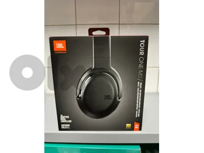 Jbl Tour One M2 wireless headphones black