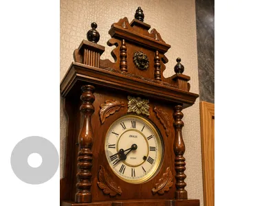 WALL CLOCK, dressed oak, turn of the century 1900.