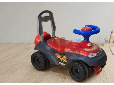 Red ride car