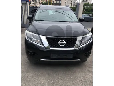 Nissan Pathfinder 2013 Lebanon company full option black on black