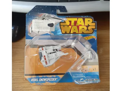 Star Wars Rebel Snowspeeder plastic model.