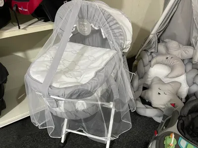 port babe like new with stand