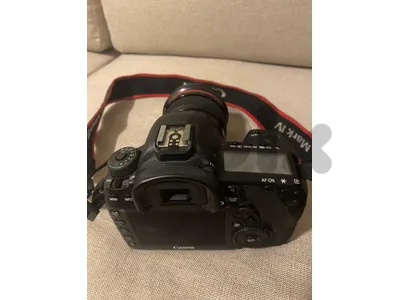 Canon 5e mark 4 with lens 17/35 F2.8