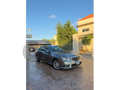 Mercedes-Benz E-Class 2010