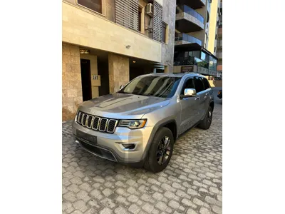 Jeep Grand Cherokee Limited Plus 2018 gray on black (clean carfax)