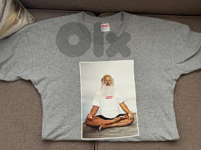 supreme t-shirt