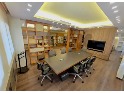 Luxurious open space Office for sale in Dawraمكتب فخم للبيع في الدورة