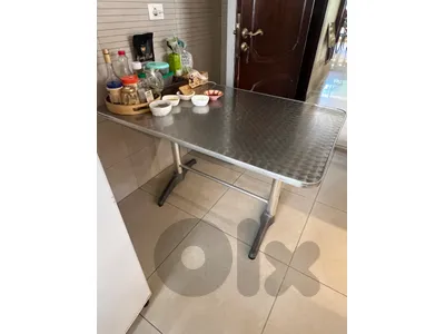 table + 4 chairs set
