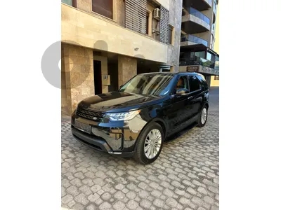 Land Rover Discovery HSE Luxury 2018 black on basket (clean carfax)