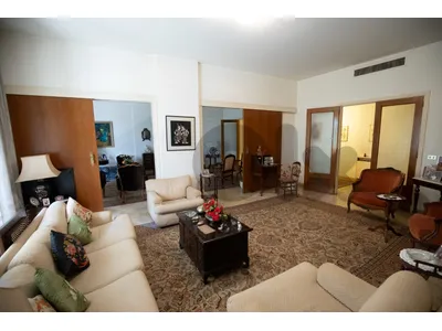 Luxurious Furnished Apartment for Sale in Achrafieh – Carré d'Or شقة فاخرة مفروشة للبيع في الأشرفية -المربع الذهبي