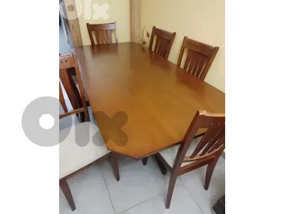 Dining Table + 6 chairs (refurbished new)