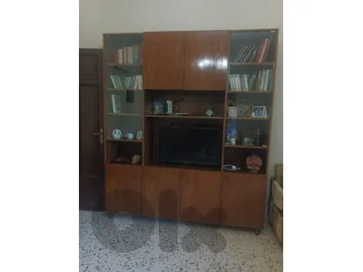 Vintage Wooden Display Cabinet(مكتبة)