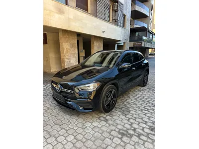 Mercedes GLA 250 AMG-line 4matic NP 2021 black on black (clean carfax)