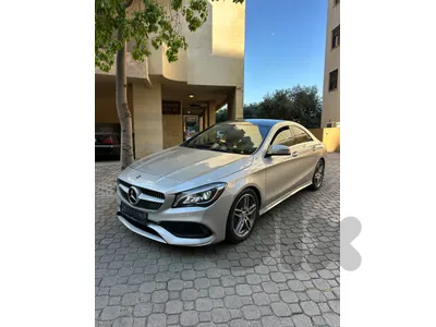 Mercedes CLA 250 AMG-line 4matic 2018 silver on black (clean carfax)