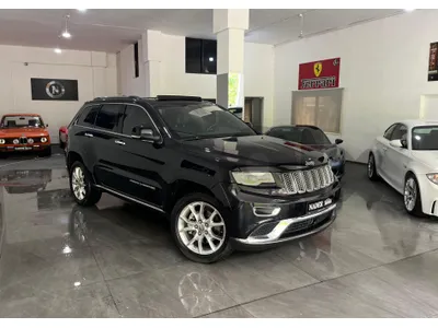 Jeep Grand Cherokee 2016 Summit V8 5.7L  Clean Carfax