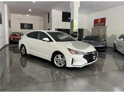 Hyundai Elantra V4 2020