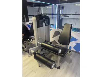 Seated leg curl like new heavy duty