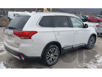 2018 Outlander 3.0L V6 GT(Grand Touring) 7 seats Leather F/O
