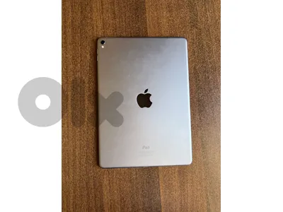 iPad Pro (9.7-inch)