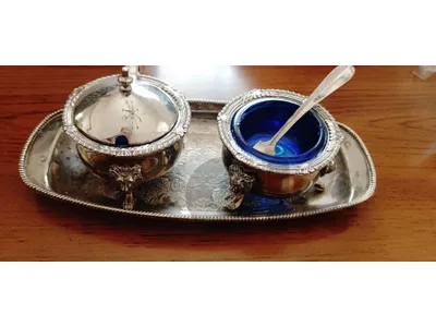 صواني نحاس