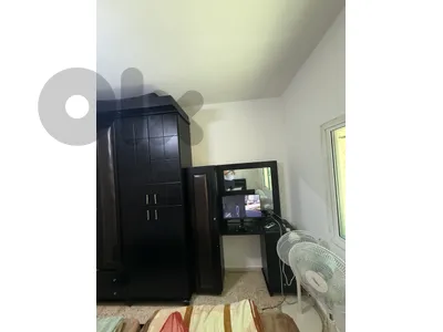 full bedroom