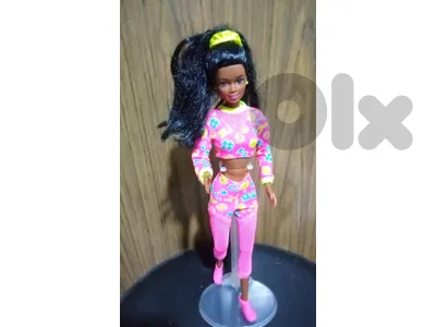 WORKIN' OUT CHRISTIE Mattel year 1996 Articulated body Great condition doll, in Barbie complete wear +Shoes that is from the same style=50$