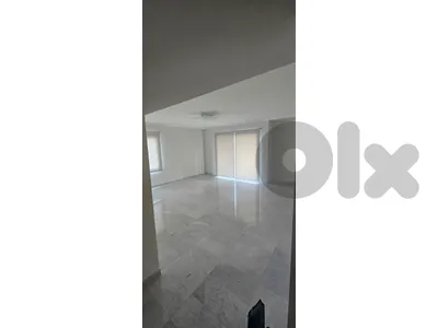 Prime location spacious office for rent