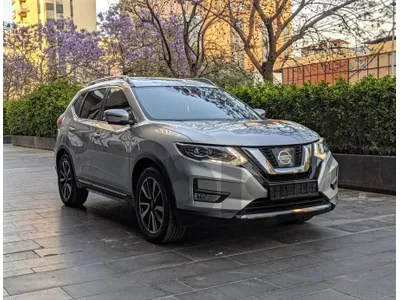 Nissan X-Trail 4WD 2019 SL platinum / 7 Seaters ( Original paints ) Nissan X-Trail 4WD 2019 SL platinum / 7 Seaters ( Original paints )