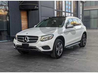 Mercedes GLC300 2019 4-Matic Luxury AMG / 73,000 Miles Full options