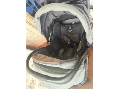 stroller with car seat 250$ mawjoud dbaye 70409022