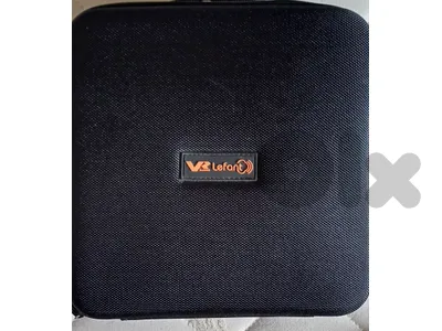 VR Headset with Controller (Like New)
