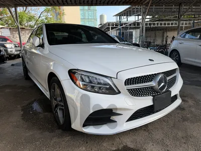Mercedes Benz C300 2019 CLEAN CAR FAX