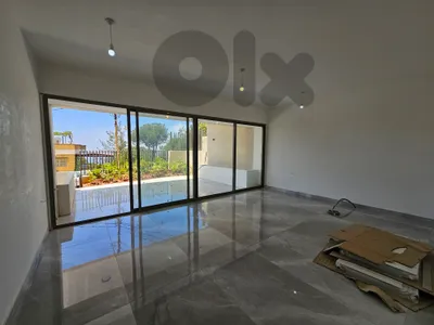 Modern Apartment with Terrace in Broummana