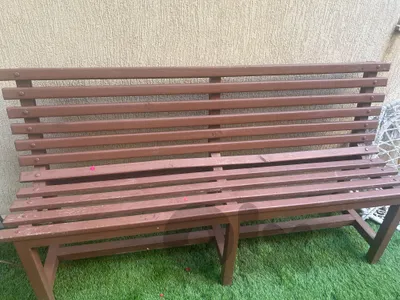 wooden bench