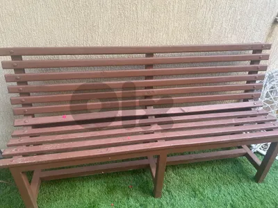 wooden bench