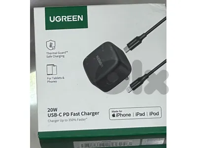 Ugreen 20w usb-c Pd Fast charger 3 pin with 1m lightning cable black
