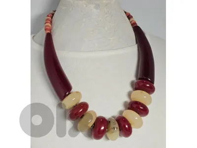 40$ vintage bakelite/catalin chunky necklace 117 g