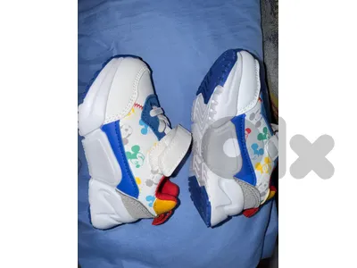 MICKEY MOUSE DISNEYLAND SHOES