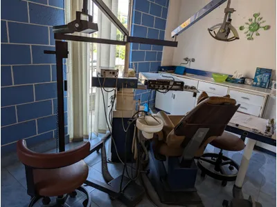 Dental equipment + chair