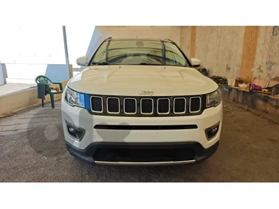 Jeep Compass 2018 limited 4cyl, 4x4 super clean