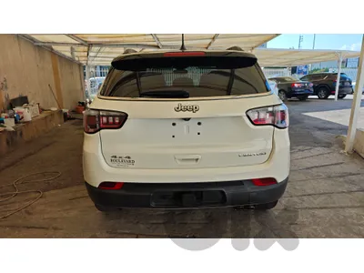 Jeep Compass 2018 limited 4cyl, 4x4 super clean