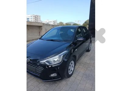 HYUNDAI I 20 MODEL 2019 BLACK IN BLACK COMPANY SOURCE