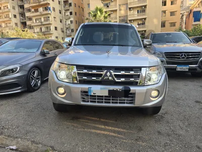 Mitsubishi Pajero 3.8L 4x4 GLS 2014 Mint condition