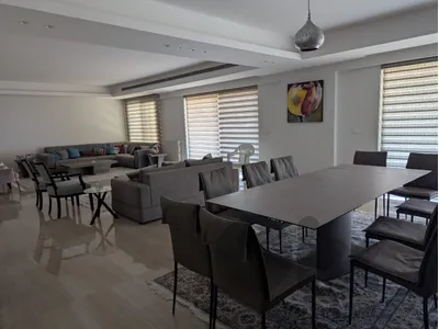 Beautiful apart high end in clemenceau