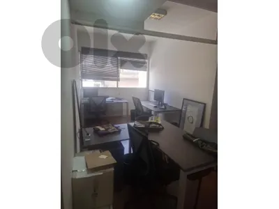 office for rent in ashrafieh  مكتب للاجارفي الاشرفية