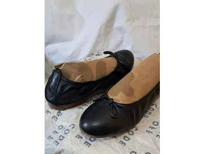 Papanatas leather flats from Spain